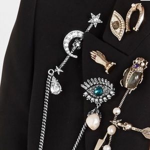 Alexander McQueen RUNWAY evil eye brooch オファー ブローチ McQueen Alexander ブローチ/コサージュ